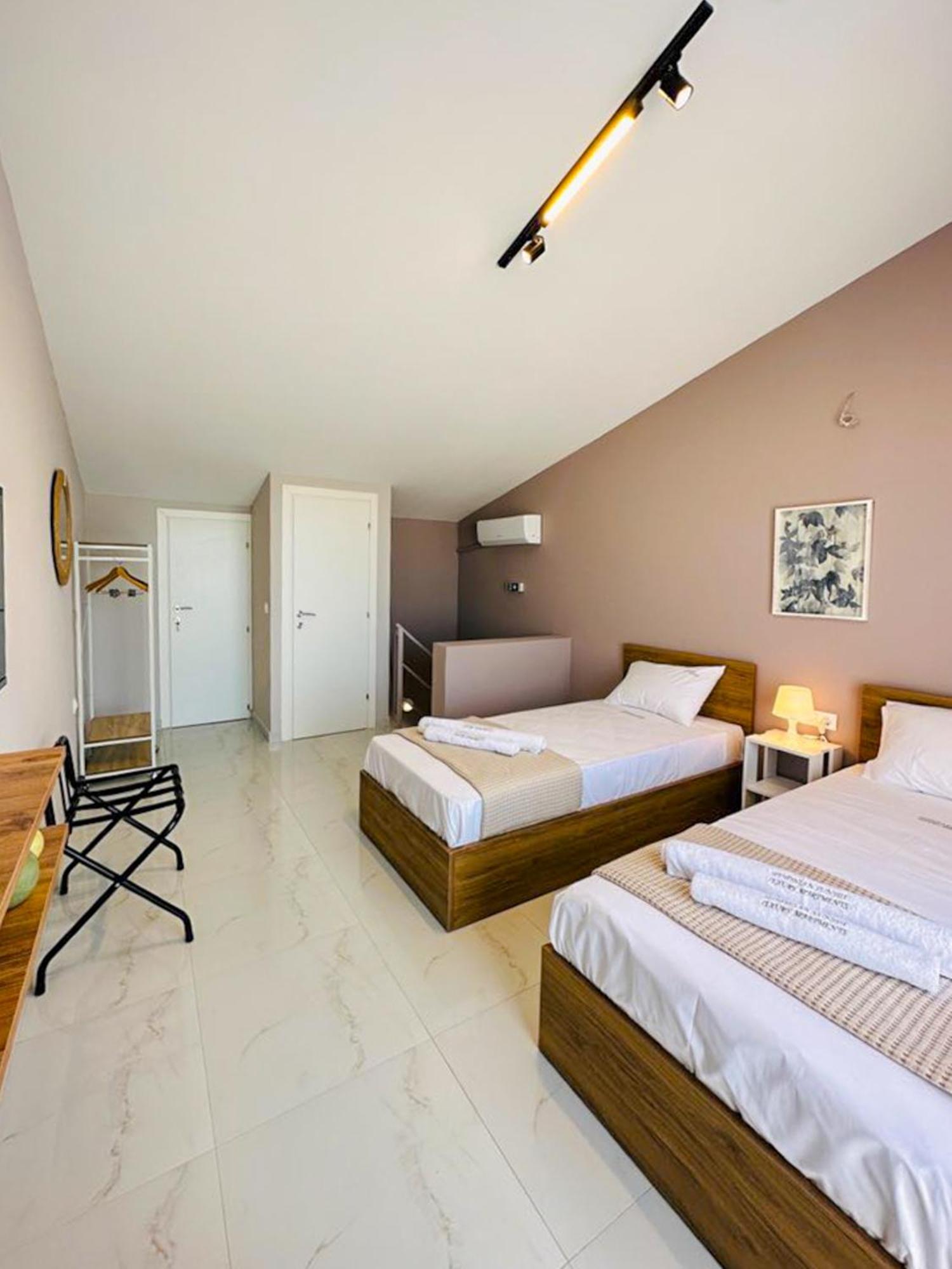Sithonian Sunset Luxury - Nikiti Cozy Getawaysアパートホテル エクステリア 写真